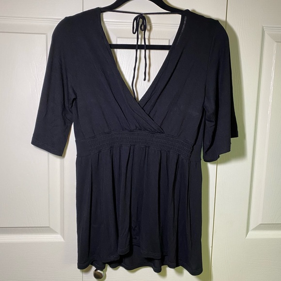 H&M MAMA (Maternity) V-Neck Flowy Top - Picture 2 of 6